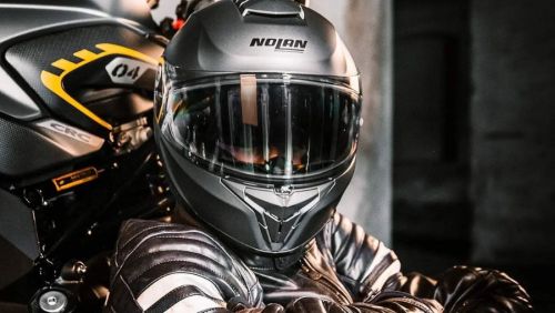 Les 5 Meilleures marques de casque moto en 2023